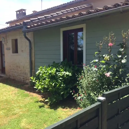 度假居 Dans Les Champs